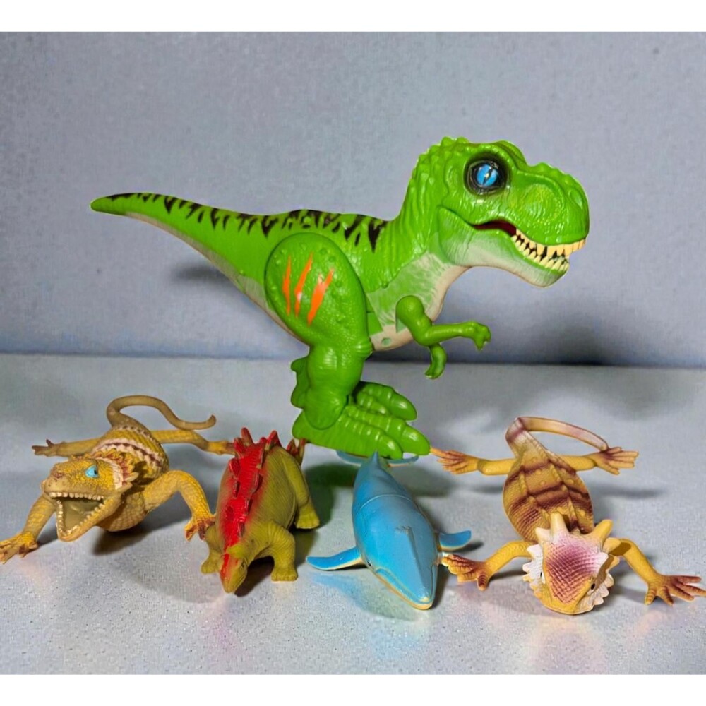 ZURU Robo Alive Attacking T-RexWith 3 Dino Rex Dinosaur & Blue Whale Toy Set